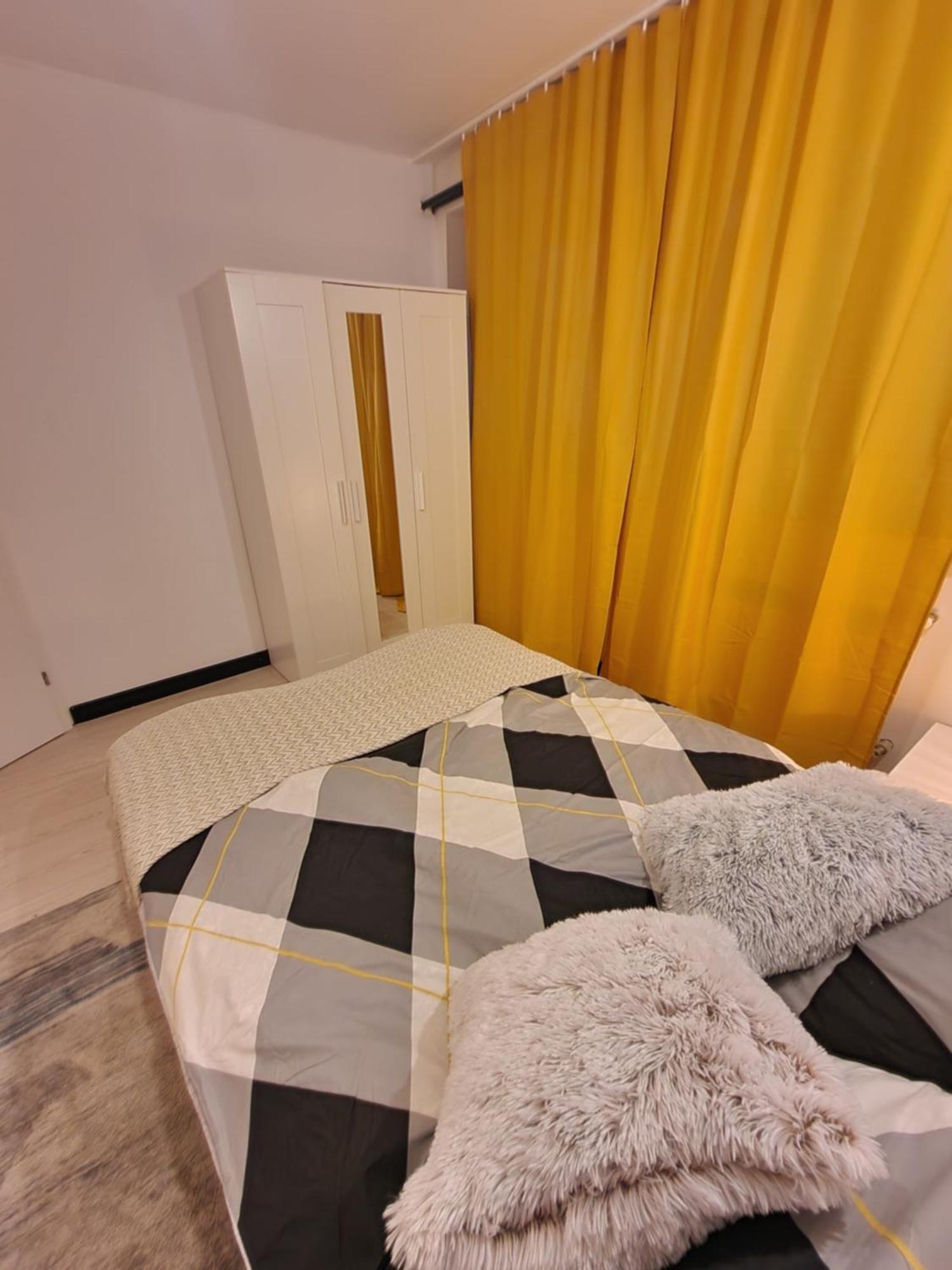 View Apartments And Rooms Warschau Exterior foto