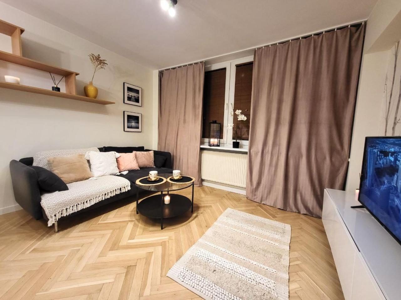 View Apartments And Rooms Warschau Exterior foto